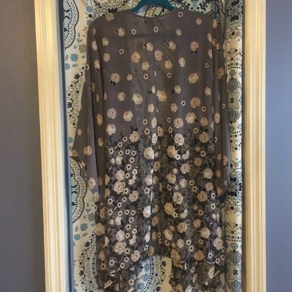 Torrid Sheer Floral Cardigan - Picture 3 of 4